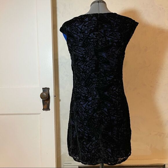 Vintage Emmelee navy velvet burnout layered fitted sheath dress size Medium - Picture 4 of 9